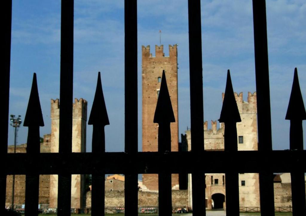 Bed And Breakfast Castello 빌라프랑카 디 베로나 외부 사진